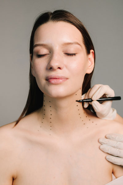 Nefertiti Neck Lift